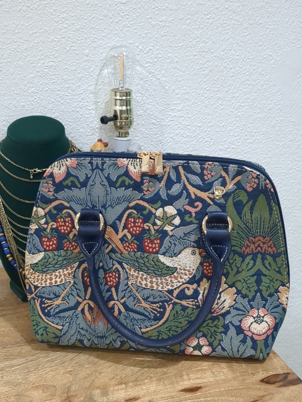SALE🔥SIGNARE Floral Tapestry Satchel in Navy and Green NWOT